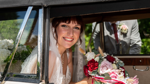 bride, car, bouquet